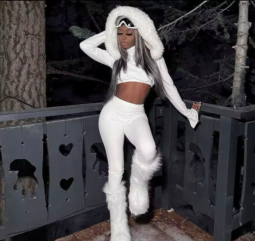 Women’s White 2-Piece Set Chic White 2-Piece Hooded Pant Set – Faux Fur Trimmed Crop Top & High-Waist Pants